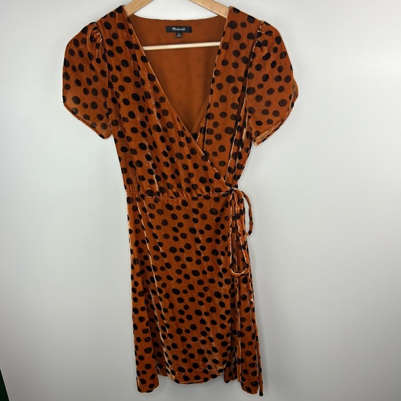 MADEWELL Velvet Wrap Dress in Leopard Dot - Picture 9 of 9